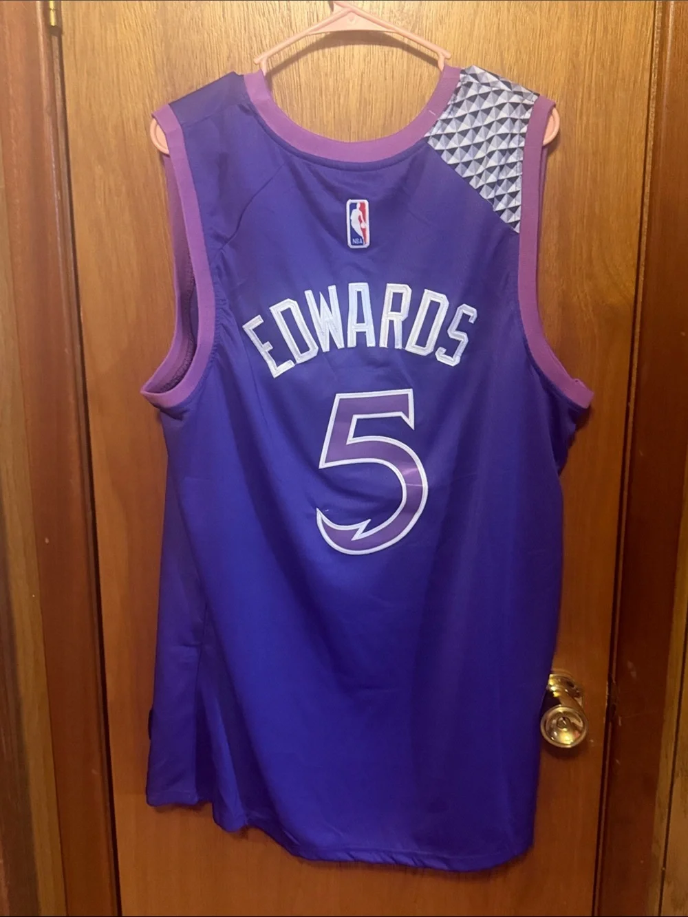 Anthony Edwards - Picture 2 of 2